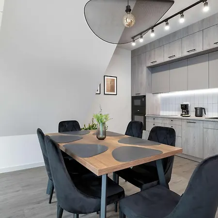 Chmielna Serce Gdanska Sypialnia & Balkon By Renters *